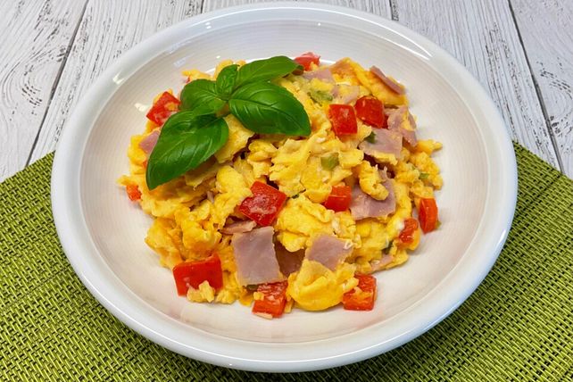 Rührei mit Paprika und gekochtem Schinken von Mooreule| Chefkoch