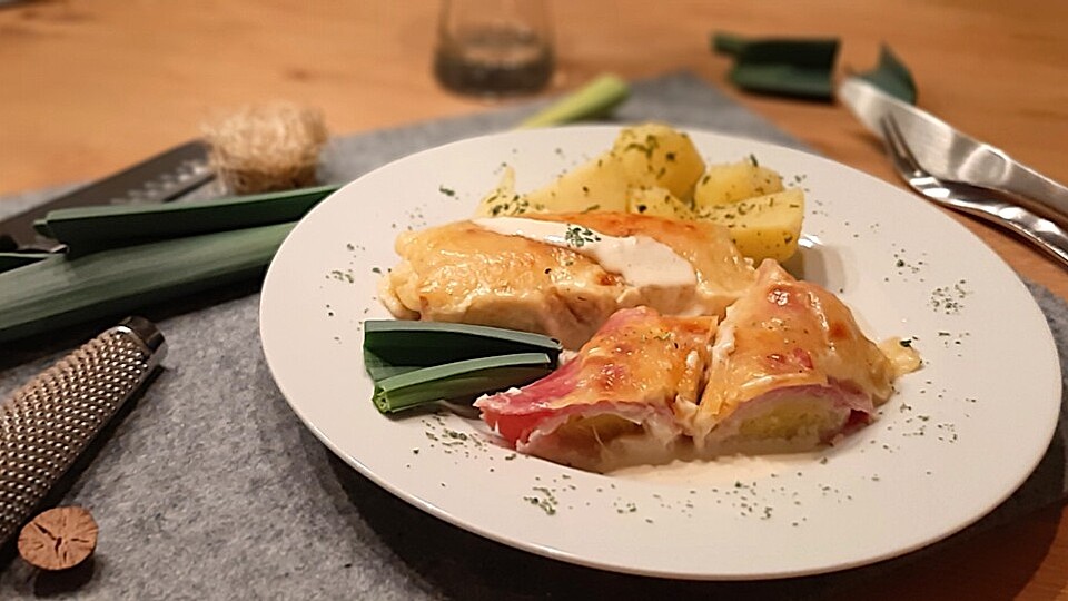 Lauch-Proscuitto-Auflauf in cremiger Käsesahnesauce mit Bröselkruste ...