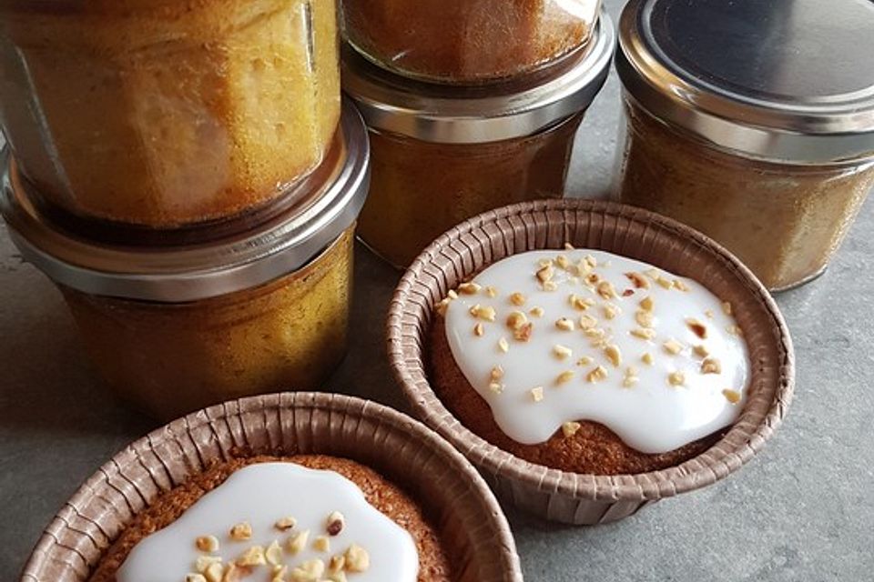 Möhrenkuchen im Glas