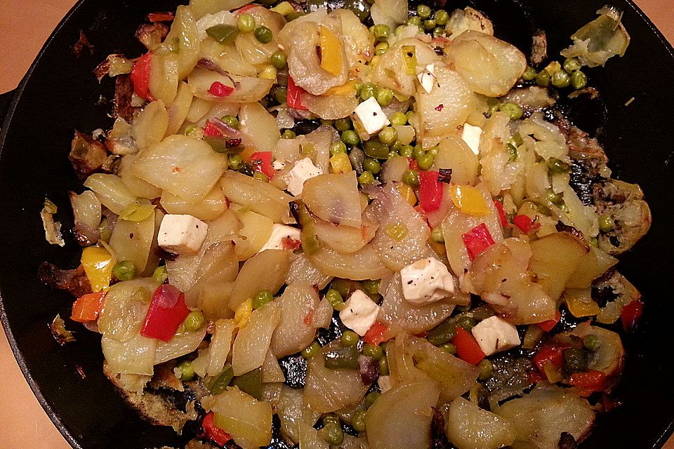 Kartoffel - Gemüse - Pfanne aus dem Backofen