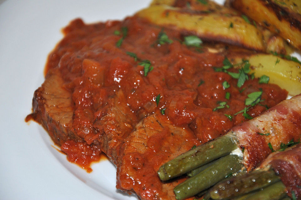 Schmorfleisch mit Zwiebelsauce aus der Rinderbrust