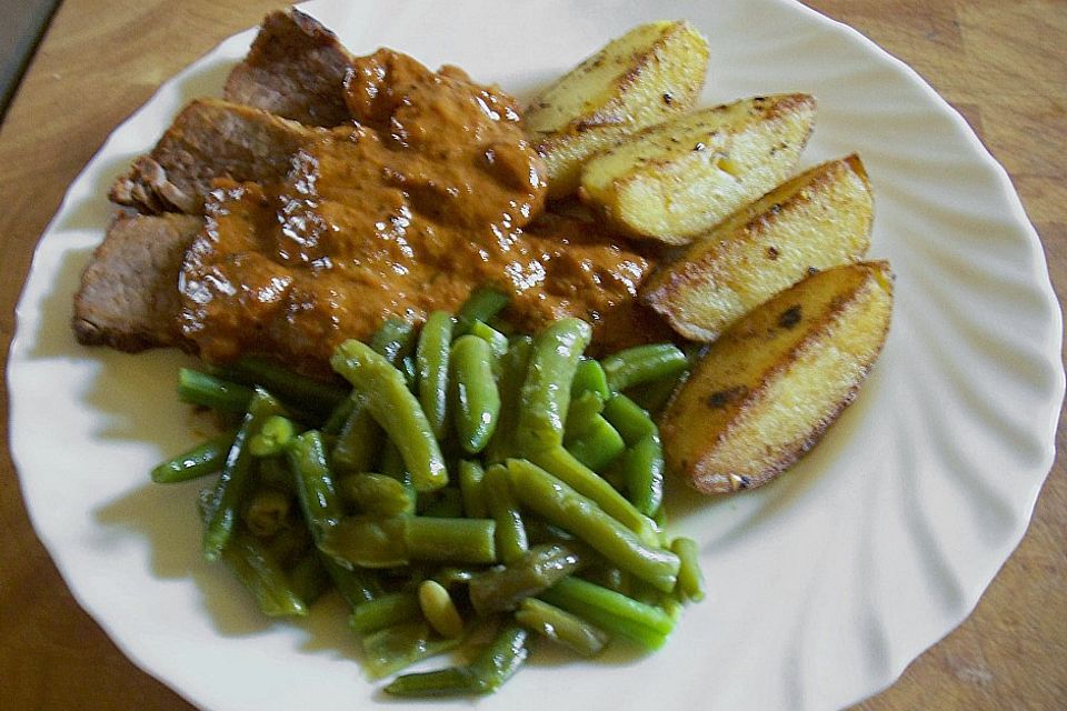 Schmorfleisch mit Zwiebelsauce aus der Rinderbrust