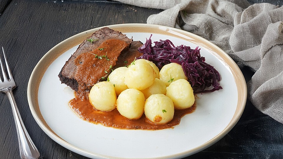 Rinderbraten in Rotweinsauce mit Mini-Knödel von Henglein-image
