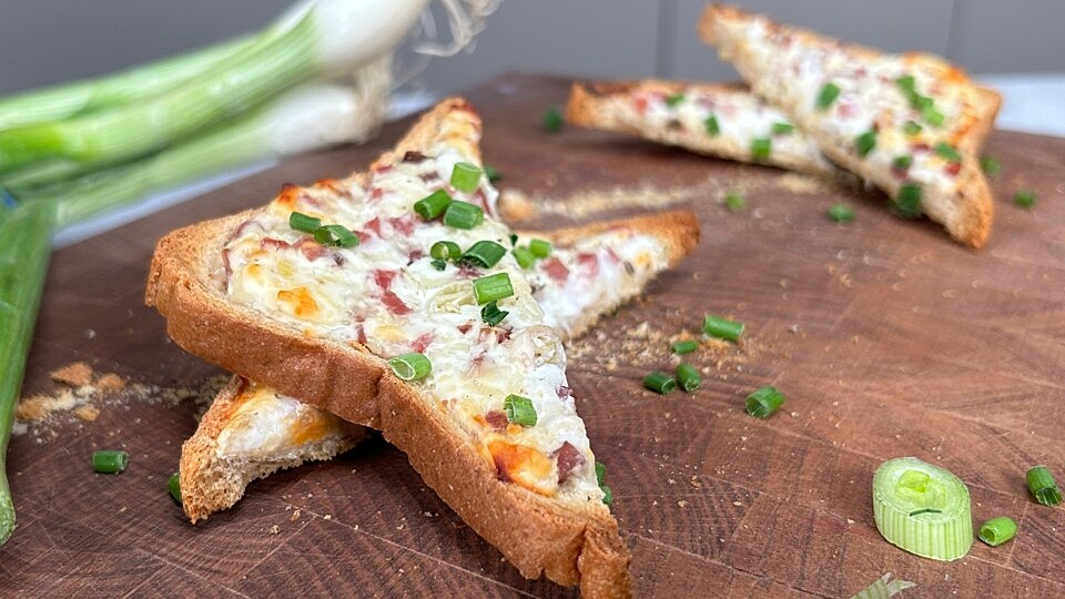 High Protein Flammkuchen Toast