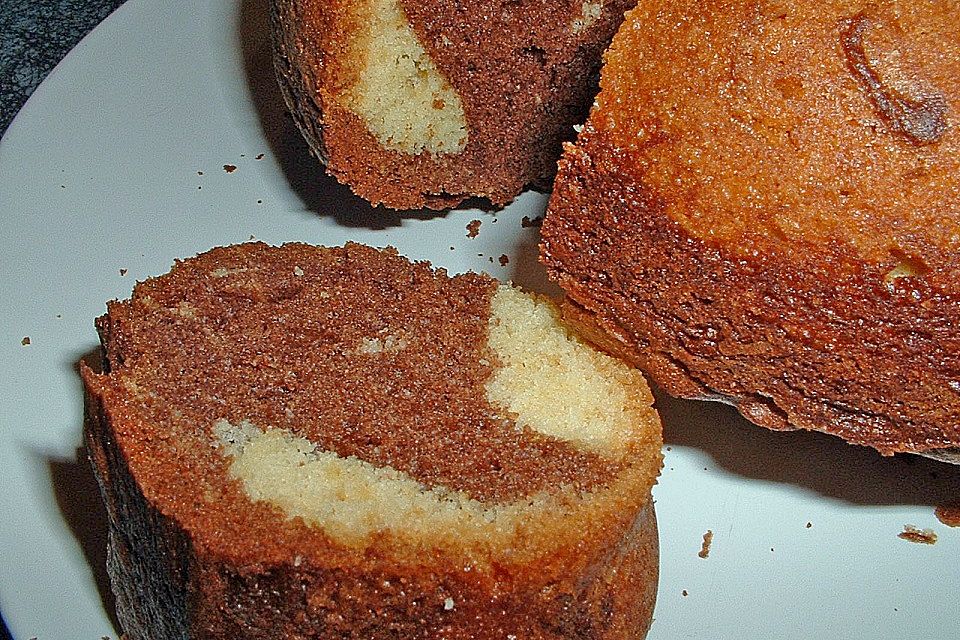 Marmorkuchen im Gugelhupf Marmorkuchen im Gugelhupf