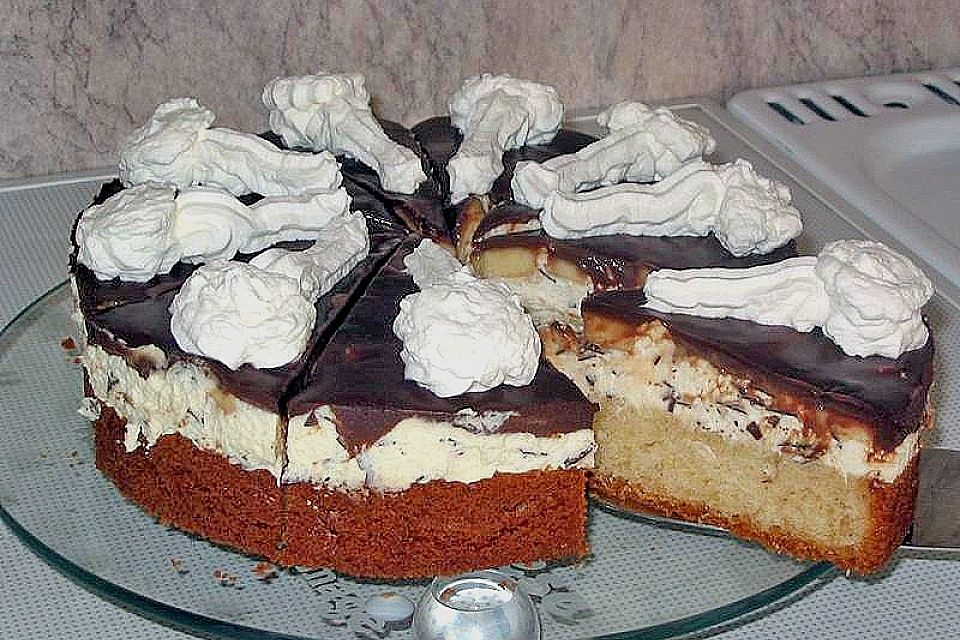 Banana-Split-Torte