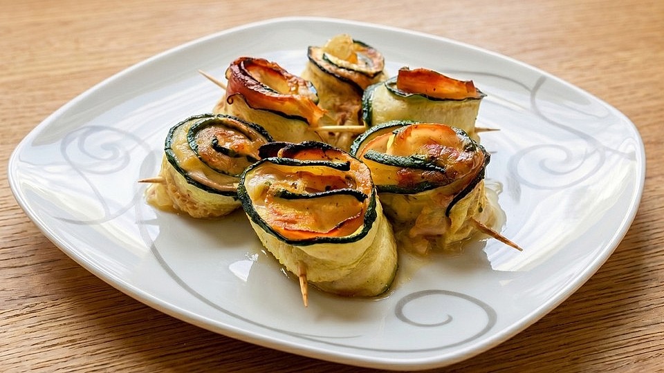 Zucchini-Schinken-Röllchen von olivia_winter