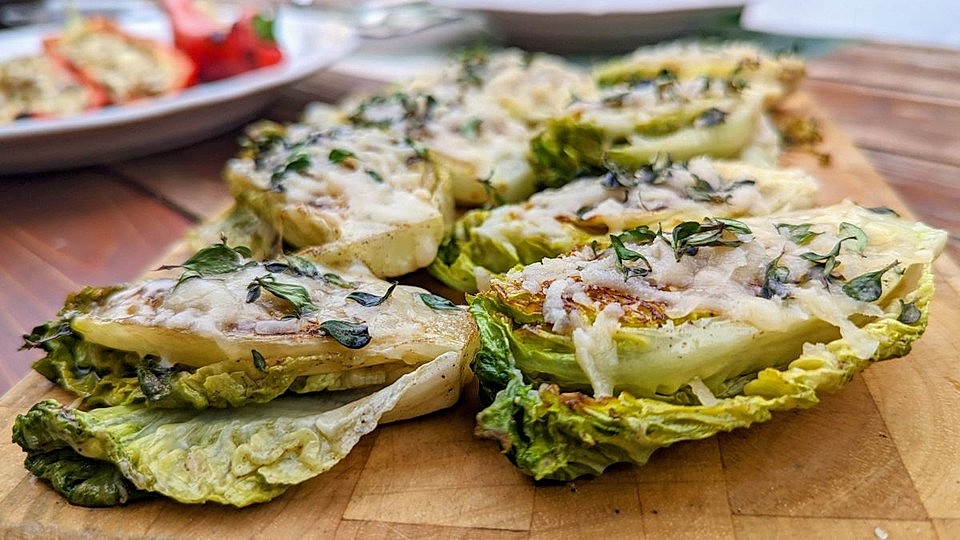 Gegrillter Romanasalat mit Parmesan und Thymian von olivia_winter
