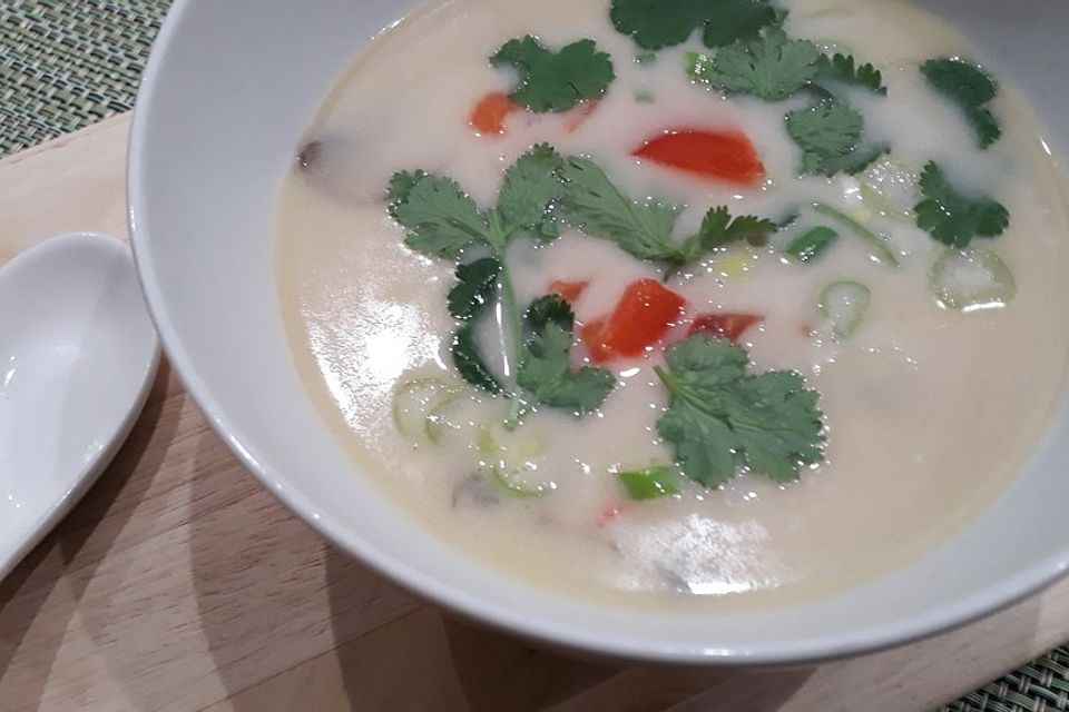 Tom Kha Gai - Thailändische Hühnersuppe