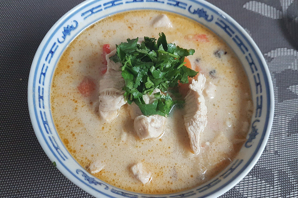 Tom Kha Gai - Thailändische Hühnersuppe