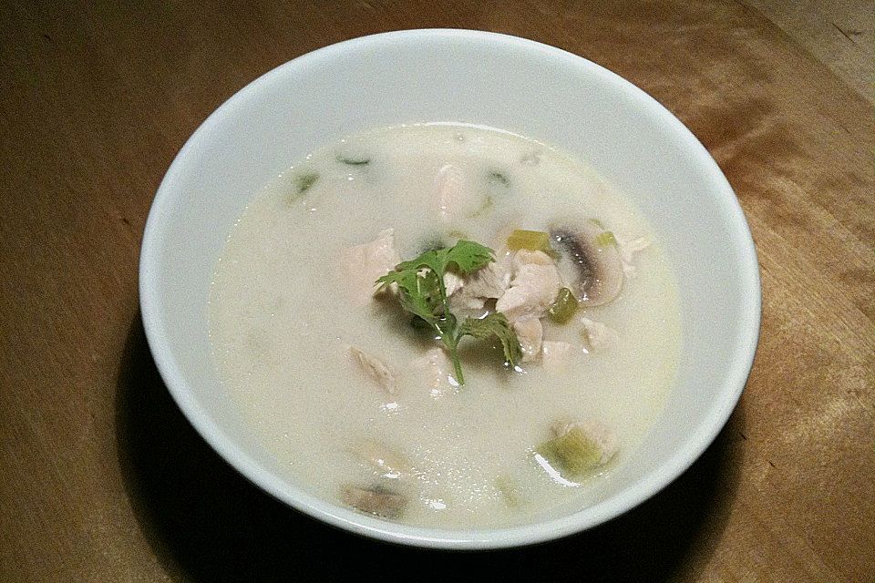 Tom Kha Gai - Thailändische Hühnersuppe