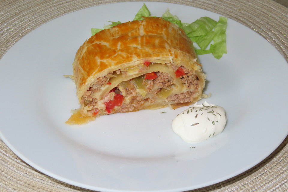 Blätterteig - Fleisch - Käse - Strudel