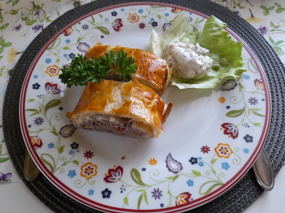 Blätterteig - Fleisch - Käse - Strudel von drfco| Chefkoch