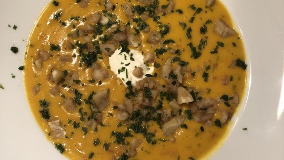 Annas Kürbiscremesuppe mit Maronen von arthurdent42 Annas Kürbiscremesuppe mit Maronen von arthurdent42