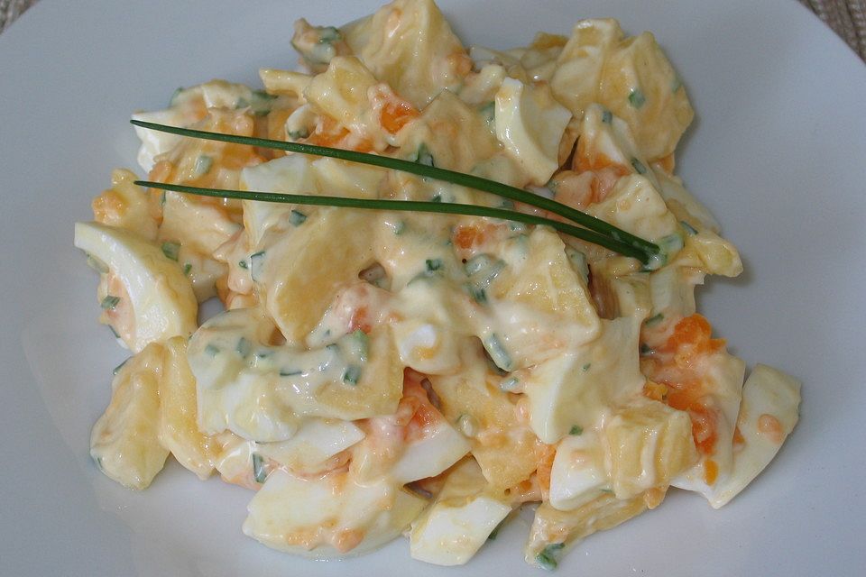 Eiersalat mit Apfel Eiersalat mit Apfel