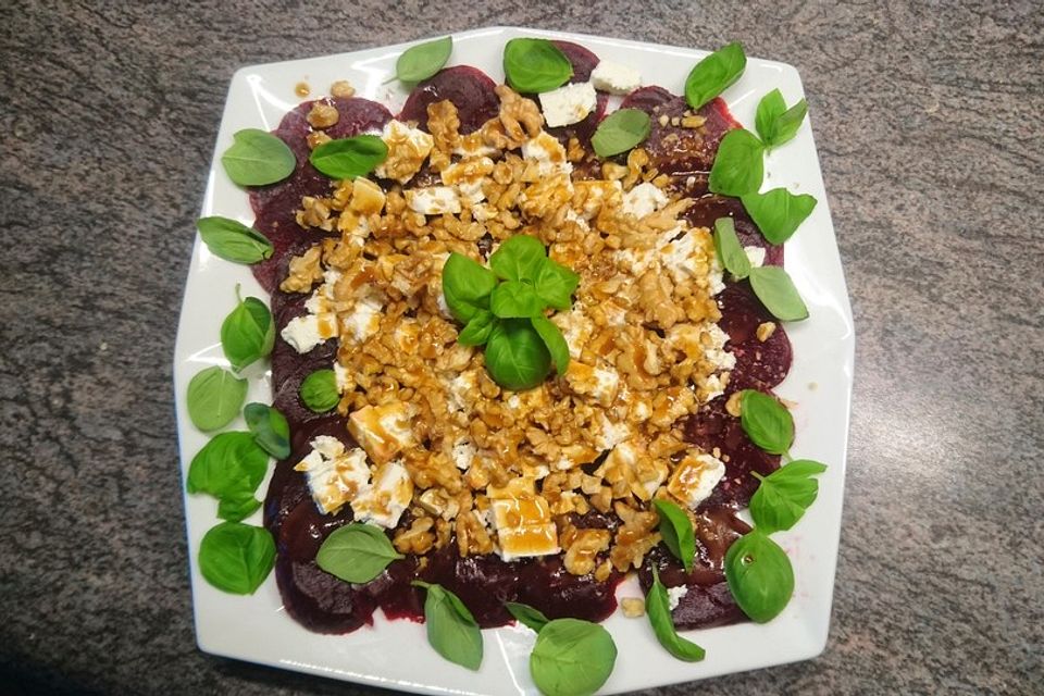 Rote Bete - Salat mit Schafskäse