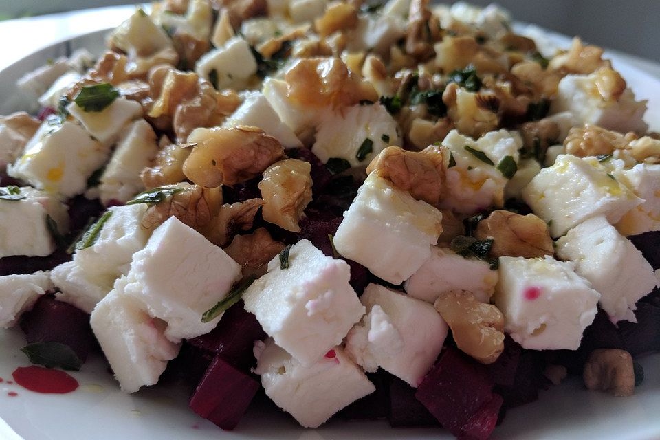 Rote Bete - Salat mit Schafskäse