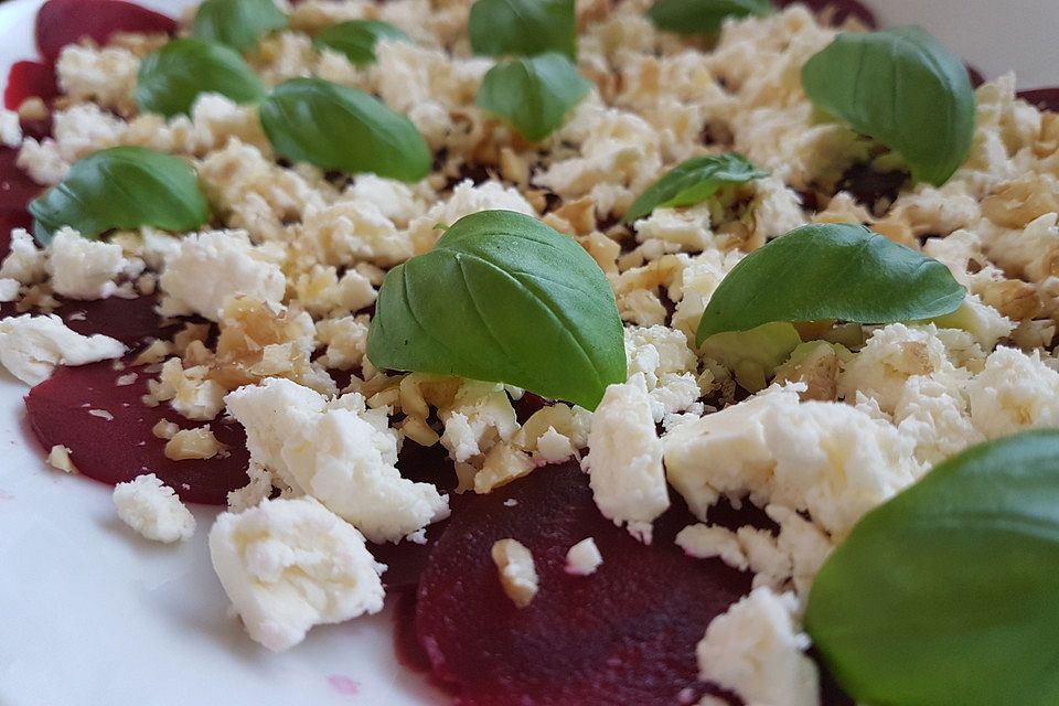 Rote Bete - Salat mit Schafskäse