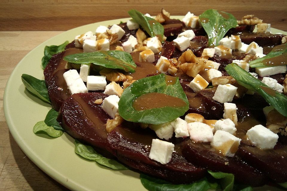 Rote Bete - Salat mit Schafskäse