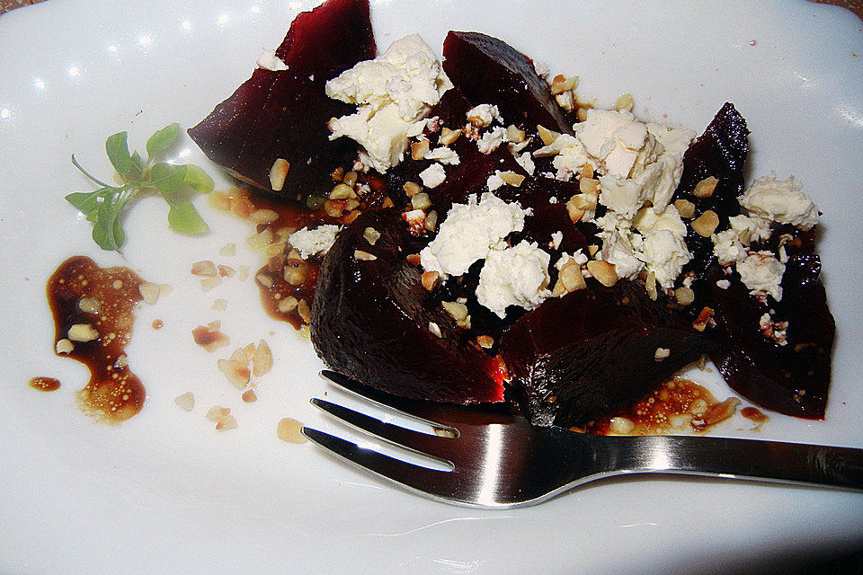 Rote Bete - Salat mit Schafskäse