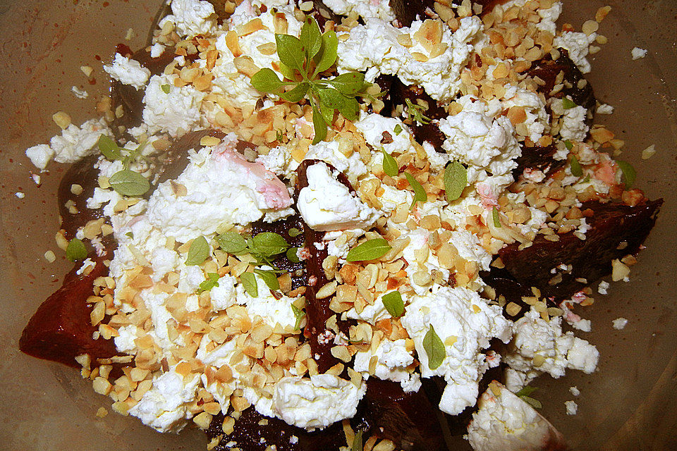 Rote Bete - Salat mit Schafskäse