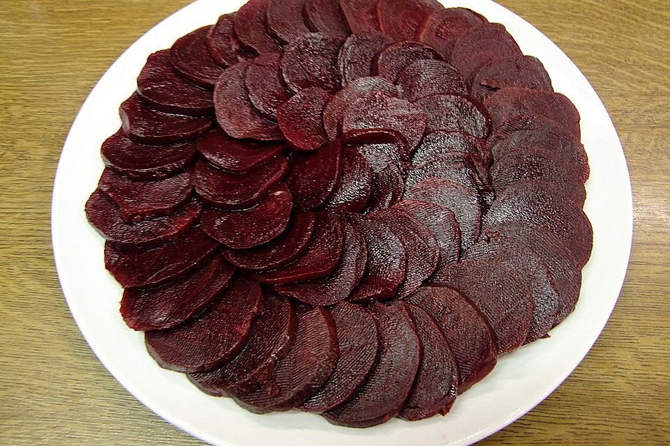 Rote Bete - Salat mit Schafskäse