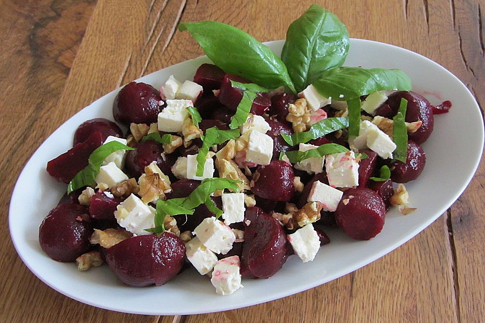 Rote Bete - Salat mit Schafskäse