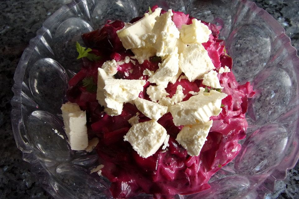 Rote Bete - Salat mit Schafskäse