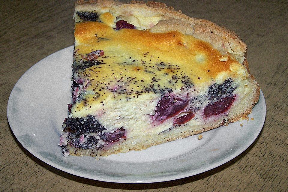 Mohn - Käsekuchen mit Kirschen