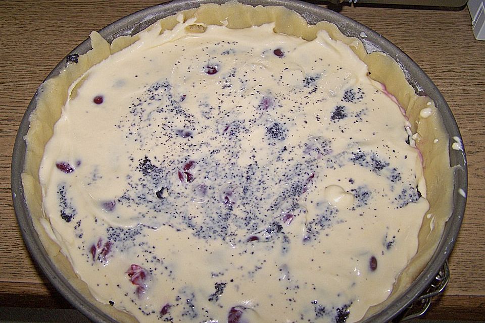 Mohn - Käsekuchen mit Kirschen