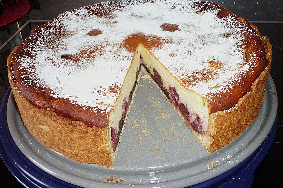 Mohn - Käsekuchen mit Kirschen