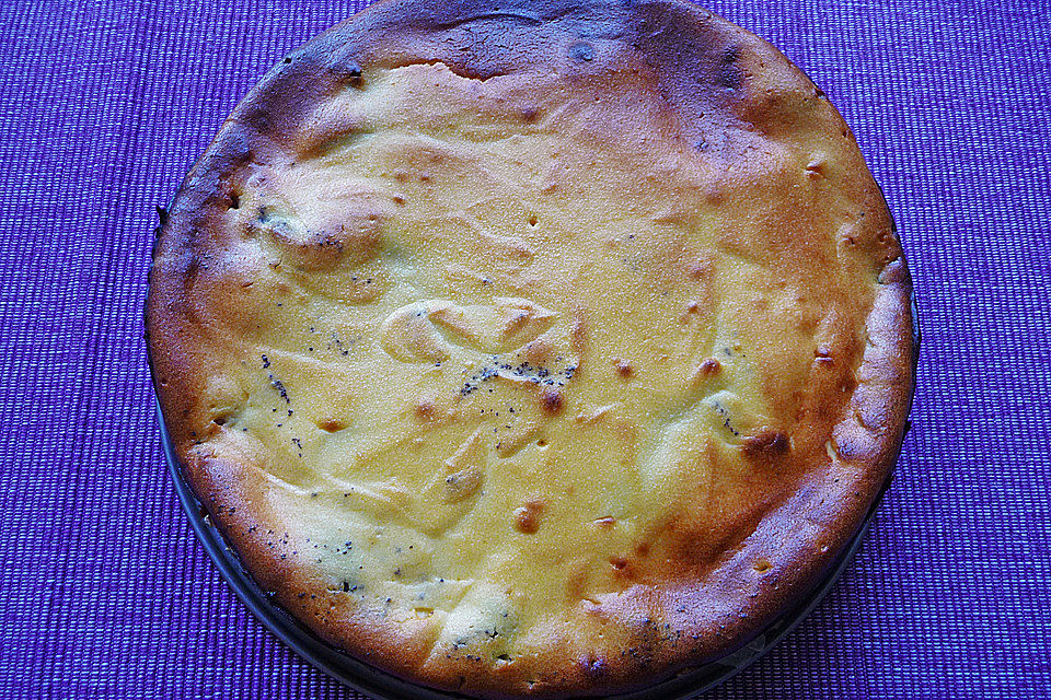 Mohn - Käsekuchen mit Kirschen