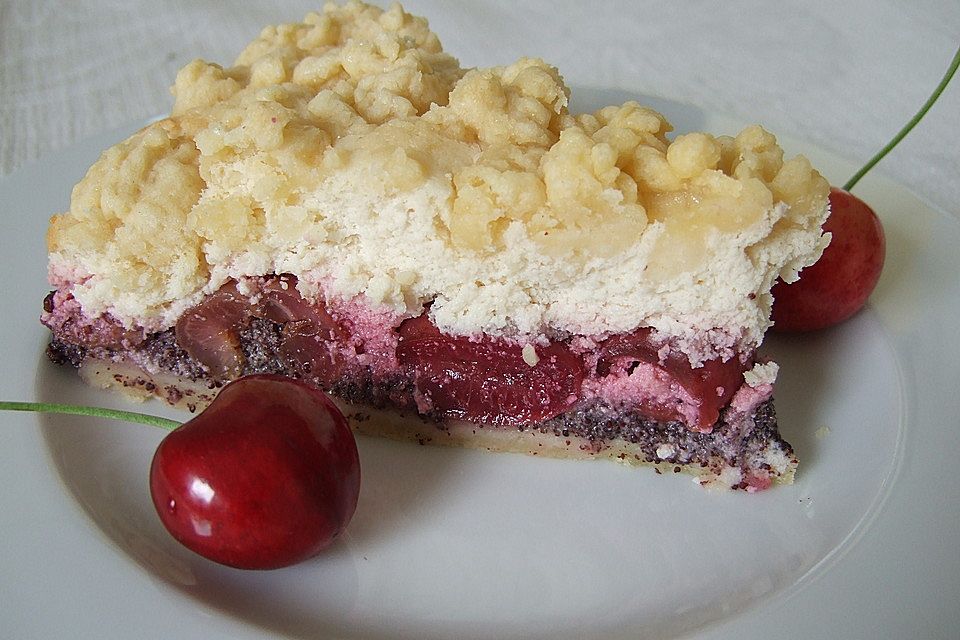 Mohn - Käsekuchen mit Kirschen