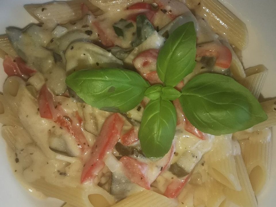 Spaghetti in Feta-Tomate-Gurken-Sauce von lecka-maus| Chefkoch