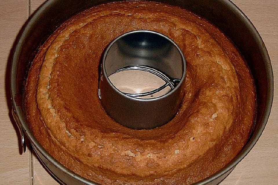 Französischer Joghurt - Nusskuchen