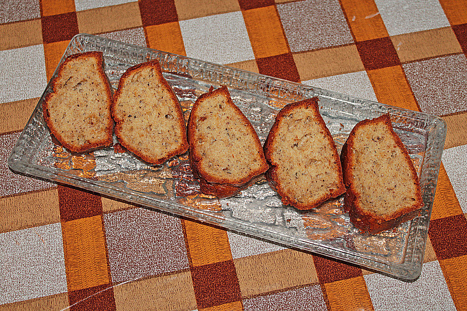 Französischer Joghurt - Nusskuchen