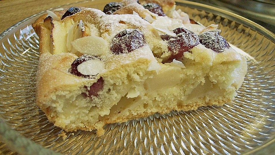 Apfel - Kirsch - Blechkuchen nach Oma Bärbel von Schwalbe Apfel - Kirsch - Blechkuchen nach Oma Bärbel von Schwalbe
