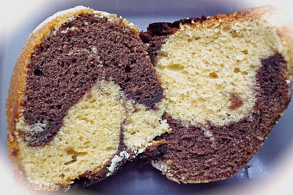 Saftiger Marmorkuchen