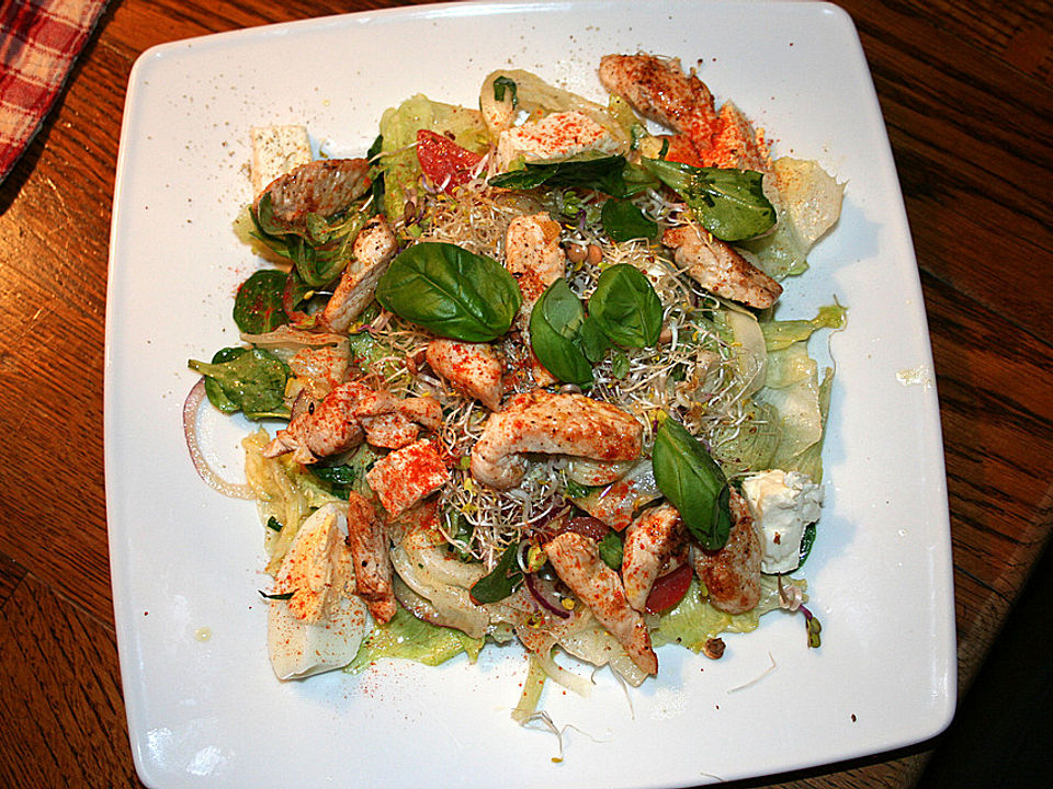 Salat mit Alfalfasprossen und Putenbrust von webas| Chefkoch