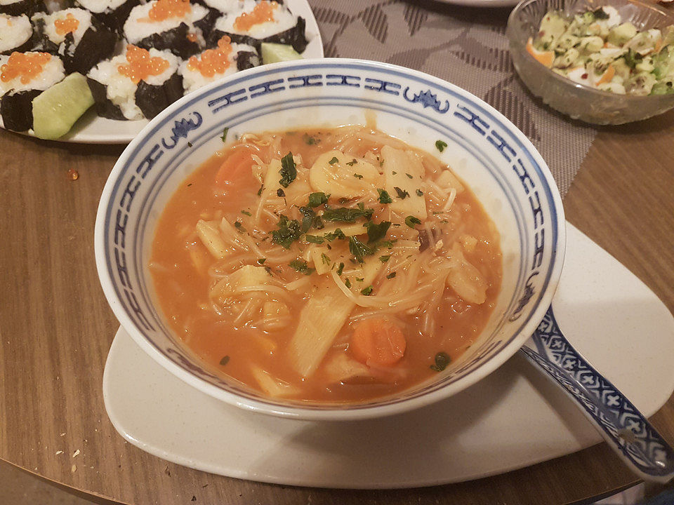 Glasnudelsuppe mit Gemüse| Chefkoch