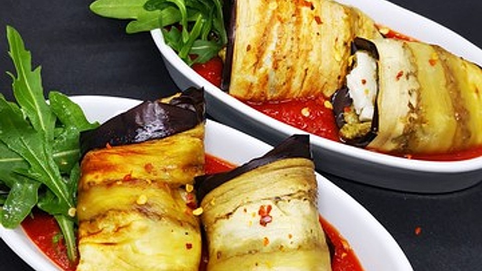 Auberginen Schafkaserollchen Auf Tomatensauce Von Maharet Chefkoch 