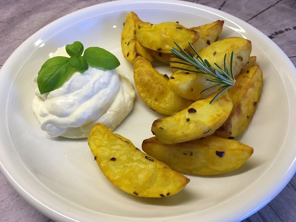 Kartoffelecken Mit Hähnchenspieße — Rezepte Suchen