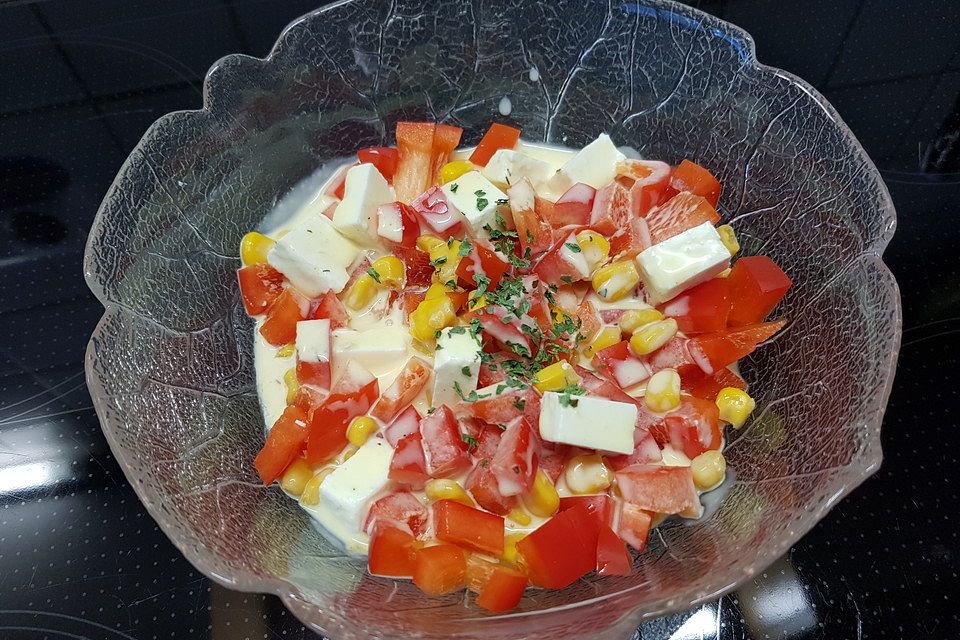 Paprika - Käse - Mais - Salat