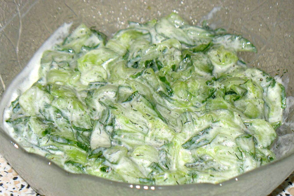 Gurkensalat mit Dill