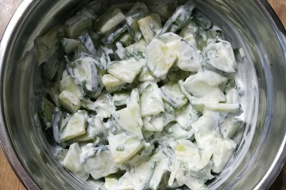 Gurkensalat mit Dill