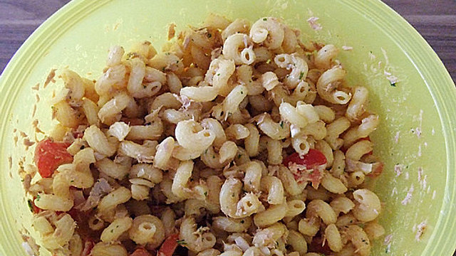 Spaghetti-Thunfisch-Salat von *Kristina* Spaghetti-Thunfisch-Salat von *Kristina*