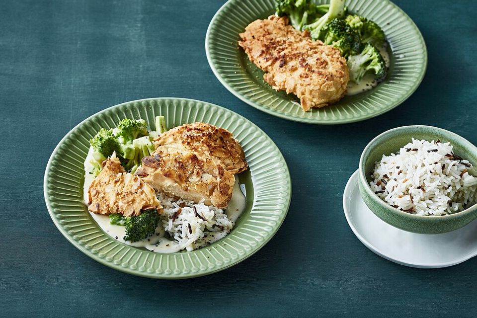 Mandel - Hähnchenfilet mit Brokkoli Mandel - Hähnchenfilet mit Brokkoli