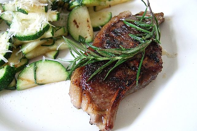Lammkoteletts mit Knoblauch und Rosmarin von susn| Chefkoch