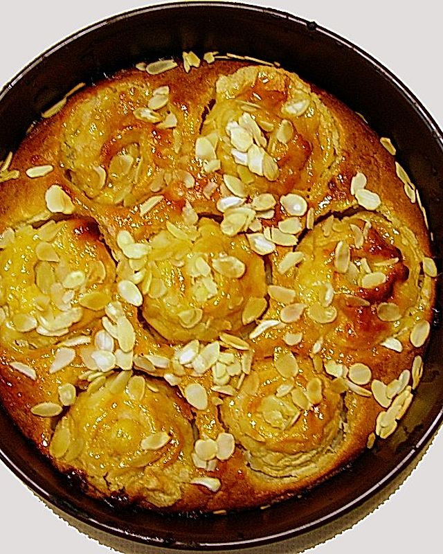 Bratapfelkuchen mit Marzipan
