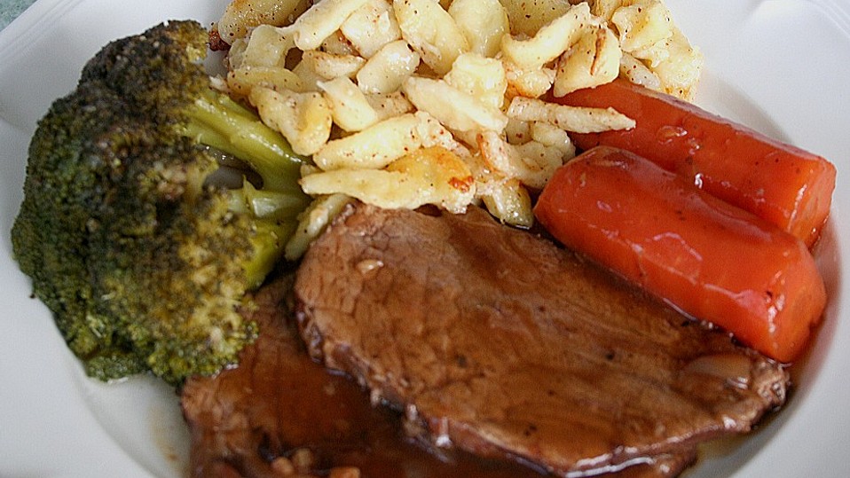 Rinderbraten mit würziger Rotweinsauce